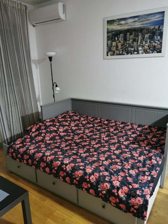 Charlie Aviv Park Apartment Белград Екстериор снимка