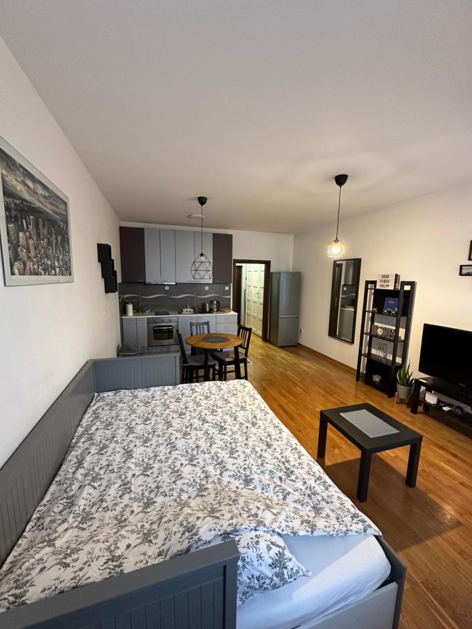 Charlie Aviv Park Apartment Белград Екстериор снимка